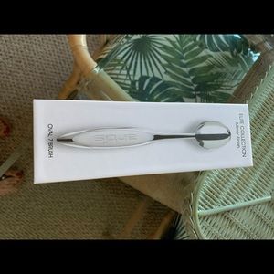 Artis oval 7 brush
